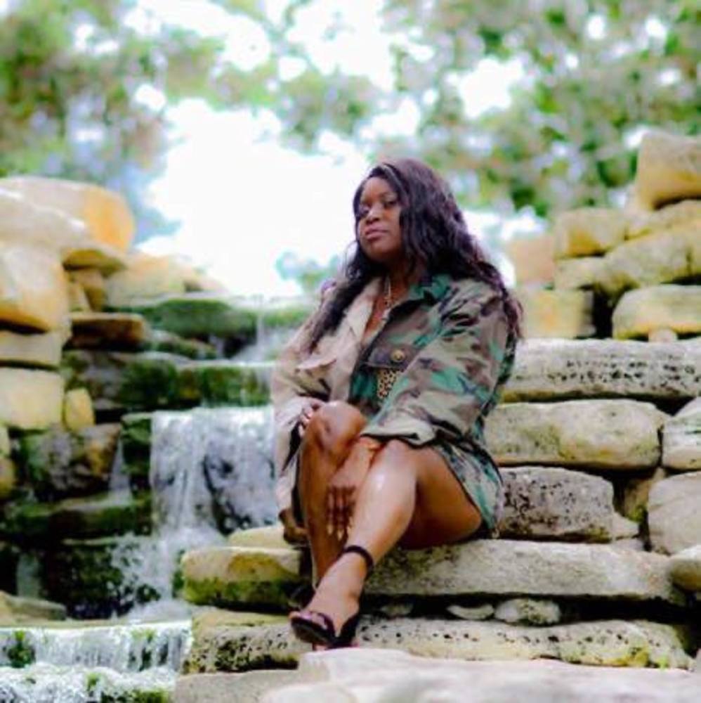 Meet your Posher, Tanisha